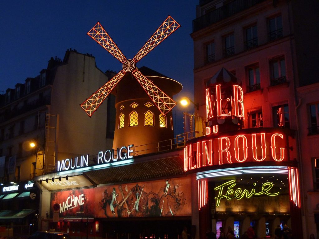 Moulin Rouge cab