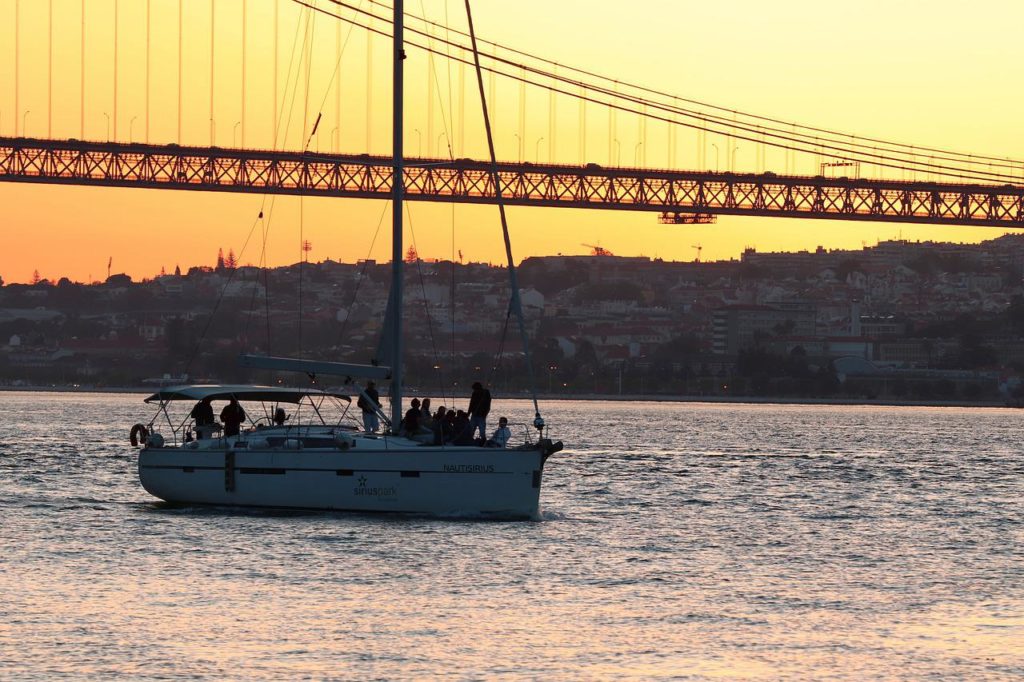 Lisbon romantic sunset tour